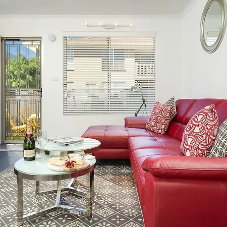 Understated Elegance Affordable Luxury Villa Albury Exterior photo