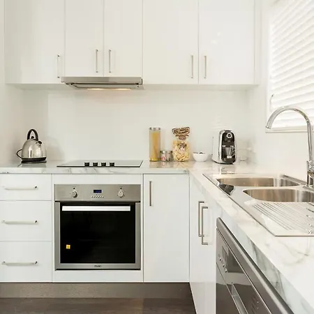 Understated Elegance Affordable Luxury Villa Albury Exterior photo