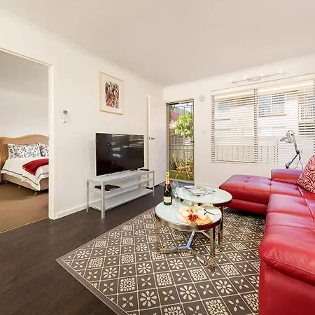 Understated Elegance Affordable Luxury Villa Albury Exterior photo
