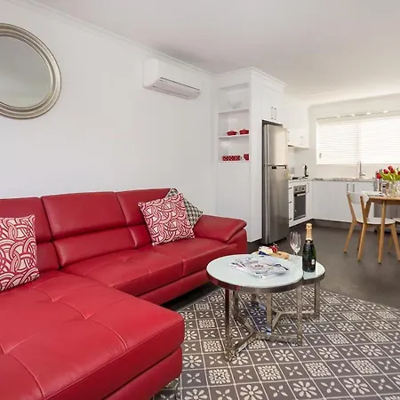 Understated Elegance Affordable Luxury Villa Albury Exterior photo