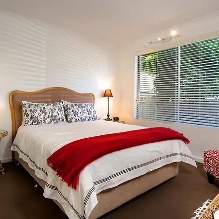 Understated Elegance Affordable Luxury Villa Albury Exterior photo