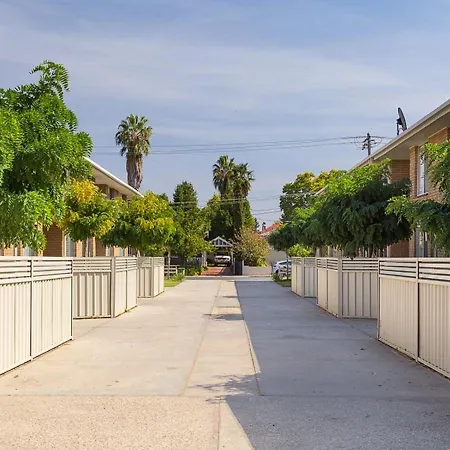 Understated Elegance Affordable Luxury Villa Albury Exterior photo