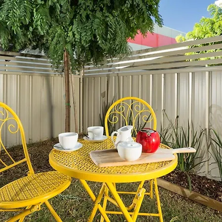 Understated Elegance Affordable Luxury Villa Albury Exterior photo